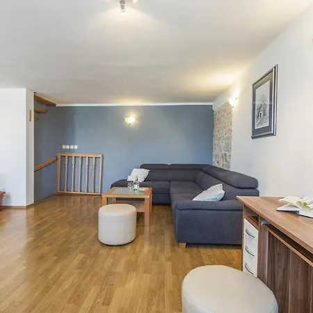 Rustic Holiday House / Pet Friendly / Wifi Holiday home *